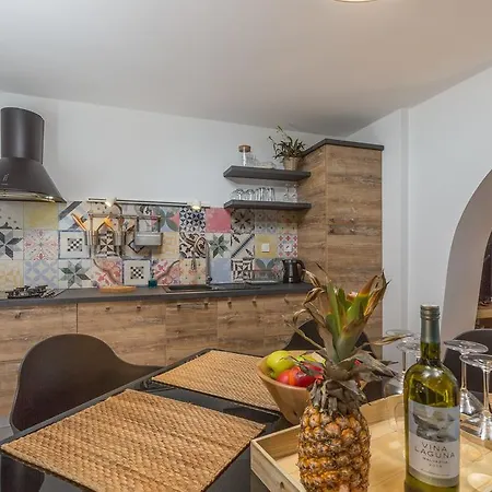 Apartman Dioniz Ii